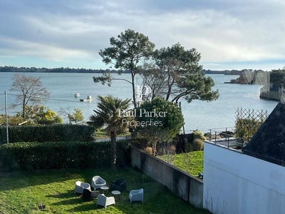 /international/fr/larmor-baden-brittany-310107625409/