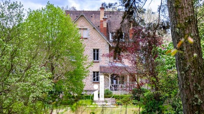 /international/fr/fontainebleau-ile-de-france-310107497889/