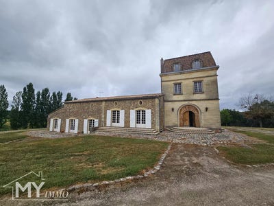 /international/fr/saint-michel-de-montaigne-aquitaine-310100823260/