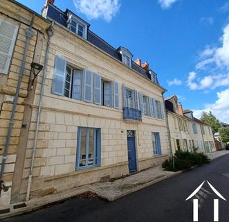 /international/fr/la-charite-sur-loire-burgundy-310107792771/