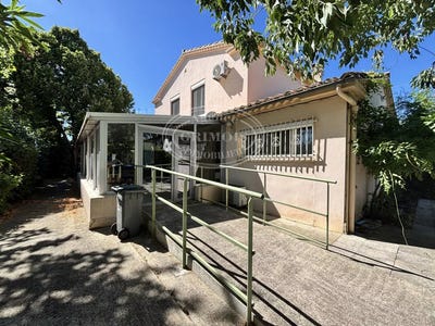 /international/fr/lezignan-corbieres-languedoc-roussillon-310108899231/