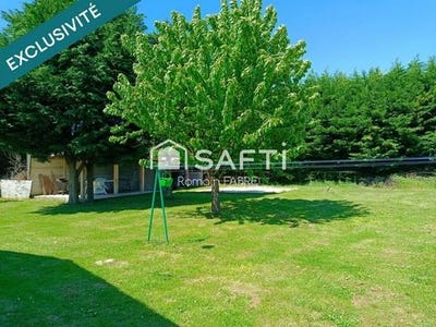 /international/fr/saint-genes-de-fronsac-aquitaine-310099184241/