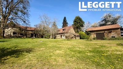 /international/fr/saint-jory-de-chalais-aquitaine-310106737642/