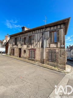 /international/fr/joigny-burgundy-310107358804/