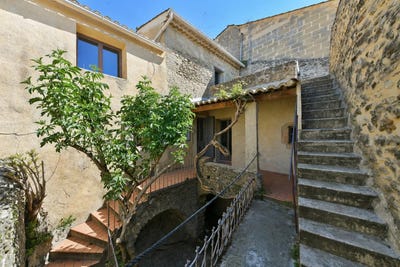 /international/fr/uzes-aquitaine-310107680275/