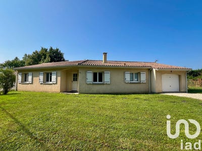 /international/fr/saint-genes-de-fronsac-aquitaine-310100138255/