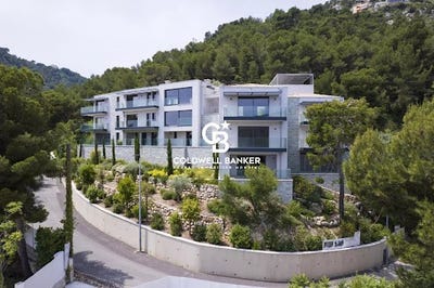 /international/fr/eze-provence-alpes-cote-d-azur-310106576914/