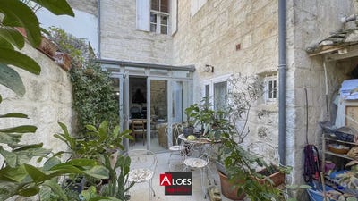 /international/fr/aigues-mortes-languedoc-roussillon-310103412014/
