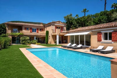 /international/fr/grimaud-provence-alpes-cote-d-azur-310120048886/