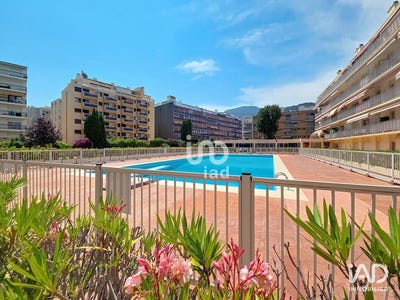 /international/fr/roquebrune-cap-martin-provence-alpes-cote-d-azur-310104860541/