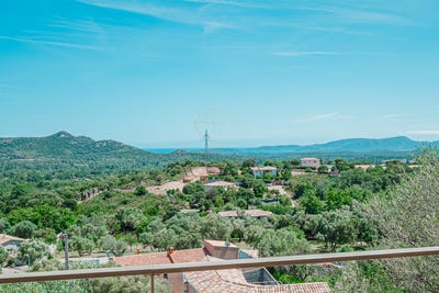 /international/fr/lecci-corsica-310108838590/?lang=th