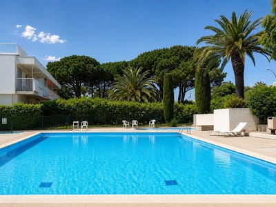 /international/fr/saint-tropez-provence-alpes-cote-d-azur-310109128017/