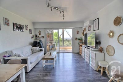 /international/fr/chateauneuf-grasse-provence-alpes-cote-d-azur-310100646858/