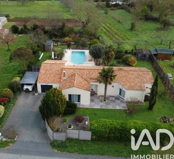 /international/fr/geay-charente-310105060431/