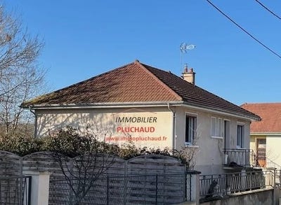 /international/fr/rue-des-presles-paray-le-monial-burgundy-310104135198/