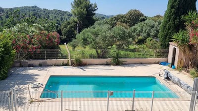 /international/fr/castelnau-de-guers-languedoc-roussillon-310105343166/