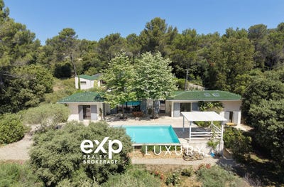 /international/fr/aix-en-provence-provence-alpes-cote-d-azur-310108677645/
