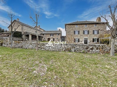 /international/fr/saint-jeures-auvergne-310106382241/