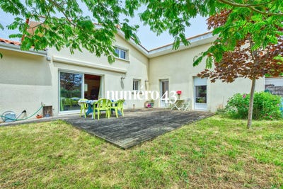 /international/fr/hourtin-aquitaine-310100238425/?lang=zh-tw