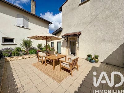 /international/fr/margerie-chantagret-rhone-310107469005/