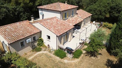 /international/fr/carpentras-provence-alpes-cote-d-azur-310101338081/