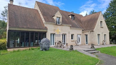/international/fr/lamorlaye-picardie-310108315699/