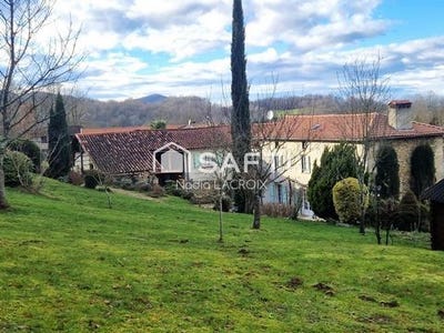 /international/fr/castelbiague-midi-pyrenees-310105517797/