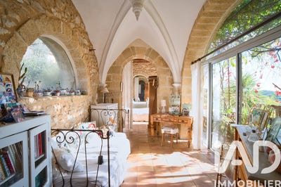 /international/fr/aigaliers-languedoc-roussillon-310107469872/