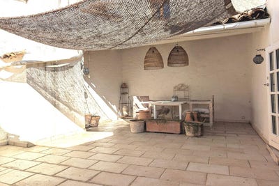 /international/fr/cotignac-provence-alpes-cote-d-azur-310098148377/