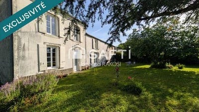 /international/fr/les-eglises-d-argenteuil-charente-310108136760/