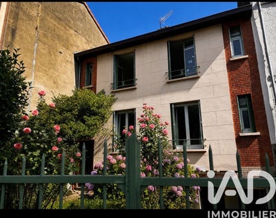 /international/fr/clermont-ferrand-auvergne-310108863007/