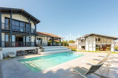 /international/fr/saint-jean-de-luz-aquitaine-310108456385/