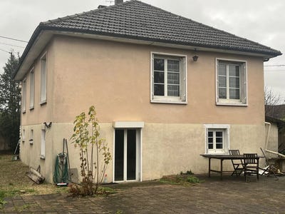 /international/fr/brienon-sur-armancon-burgundy-120088498678/