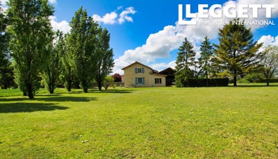/international/fr/aubigne-pays-de-la-loire-310098170670/