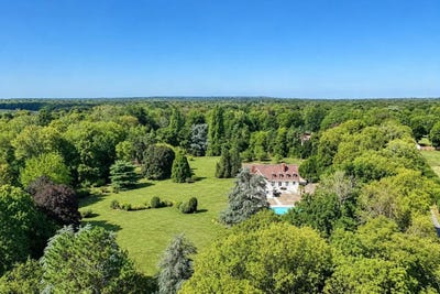 /international/fr/senlis-picardie-310110159975/