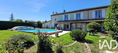 /international/fr/beruges-charente-310108306217/