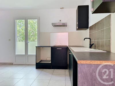 /international/fr/pont-saint-esprit-languedoc-roussillon-310108454163/