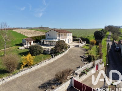 /international/fr/rouillac-charente-310106166564/