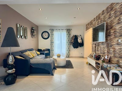 /international/fr/esvres-centre-val-de-loire-310107324023/