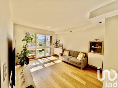 /international/fr/maisons-laffitte-ile-de-france-310098868389/
