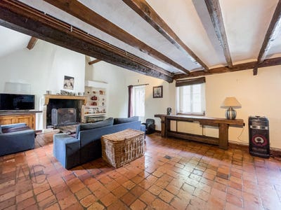 /international/fr/thoiry-ile-de-france-310105924750/