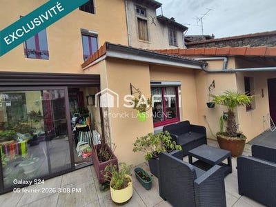 /international/fr/olliergues-auvergne-310106463822/