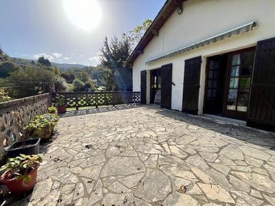 /international/fr/lourdes-midi-pyrenees-310100762796/