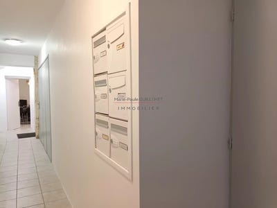 /international/fr/la-rochelle-franche-comte-310100278489/