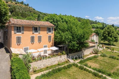 /international/fr/riez-provence-alpes-cote-d-azur-310100542474/