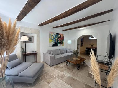 /international/fr/fons-sur-lussan-languedoc-roussillon-310100521761/?lang=en