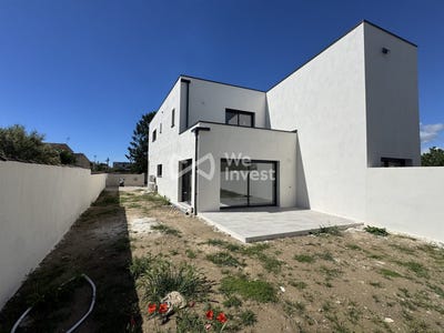 /international/fr/lattes-languedoc-roussillon-310108249730/