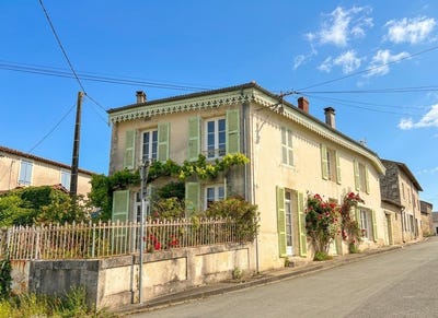 /international/fr/fontaine-chalendray-charente-310109022436/?lang=it