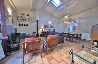 /international/fr/uzes-aquitaine-310103224672/