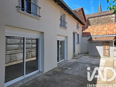 /international/fr/massignac-charente-310108180997/